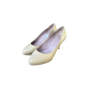 Vince Camuto Savilla Beige Patent Leather Platform Pumps Nude 3" Heel Size 8.5